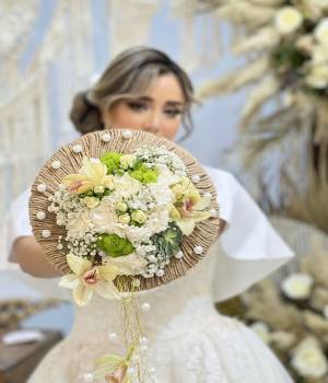 دسته گل عروس لاکچری