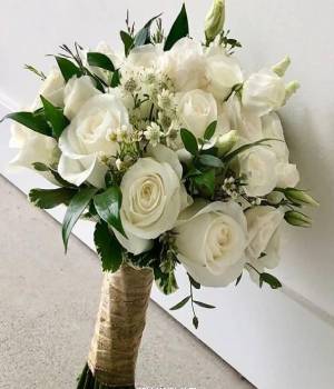 دسته گل عروس سفید