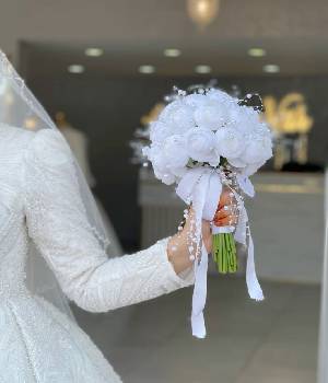 مدل دسته گل رز سفید عروس