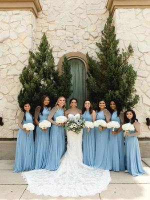 طیف رنگی آبی برای لباس ساقدوش عروس