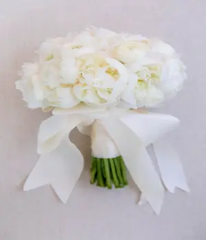 مدل جذاب دسته گل عروس پیونی