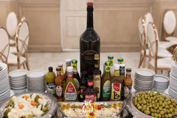 پذیرایی با منوهای غذایی متنوع و باکیفیت